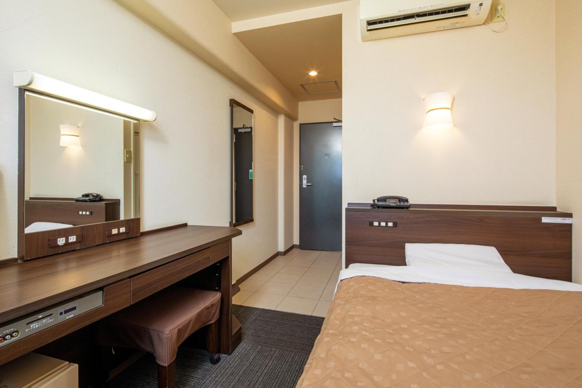 Hotel Aston Plaza Хімедзі Екстер'єр фото